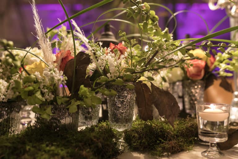 Centro floral para mesa - Adornos con flores para eventos en Granada